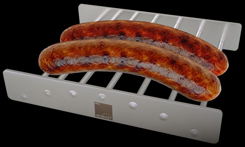 WUROST – Gleichmäßig gegrillte Bratwürste WUROST Grillhilfe mit zwei Bratwürsten auf schwarzem Hintergrund